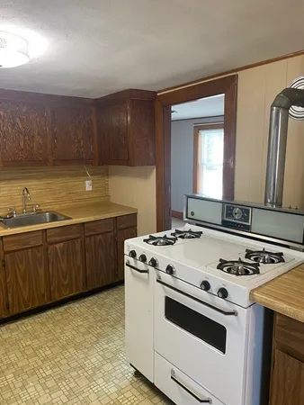 $1,500 | 21 Plainfield Avenue, Unit 2, Shrewsbury, MA 01545