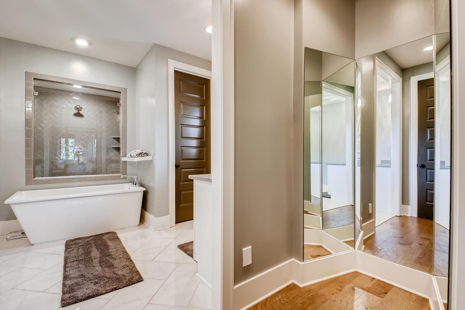 127 Vanner Road Mount Juliet, TN 37122 - Photo 14 of 29 a spacious bathroom with a tub and shower