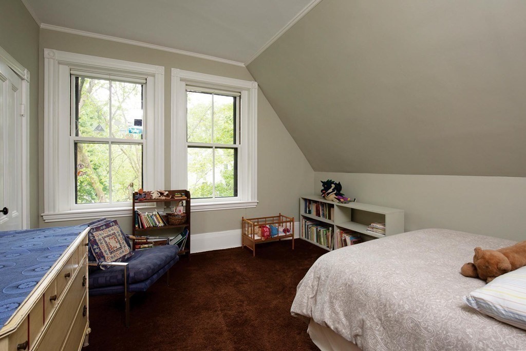 242 Walnut Street Brookline, MA 02445 - Photo 10 of 17 Gallery Image 10