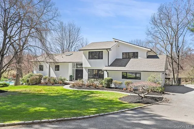 $2,500,000 | 25 Round Hill Road, Armonk, NY 10504