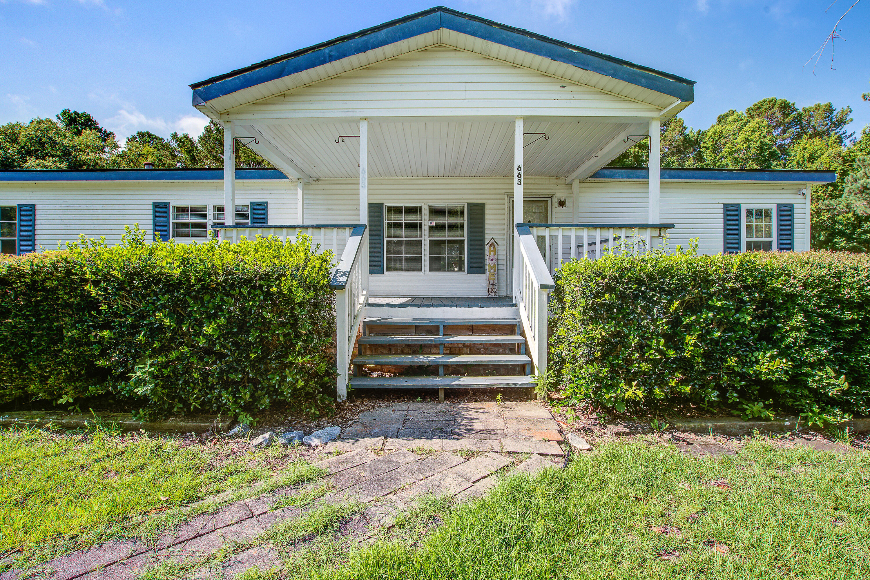 663 Barn Road Bonneau, SC 29431 - Photo 2 of 20 663 BArn front porch