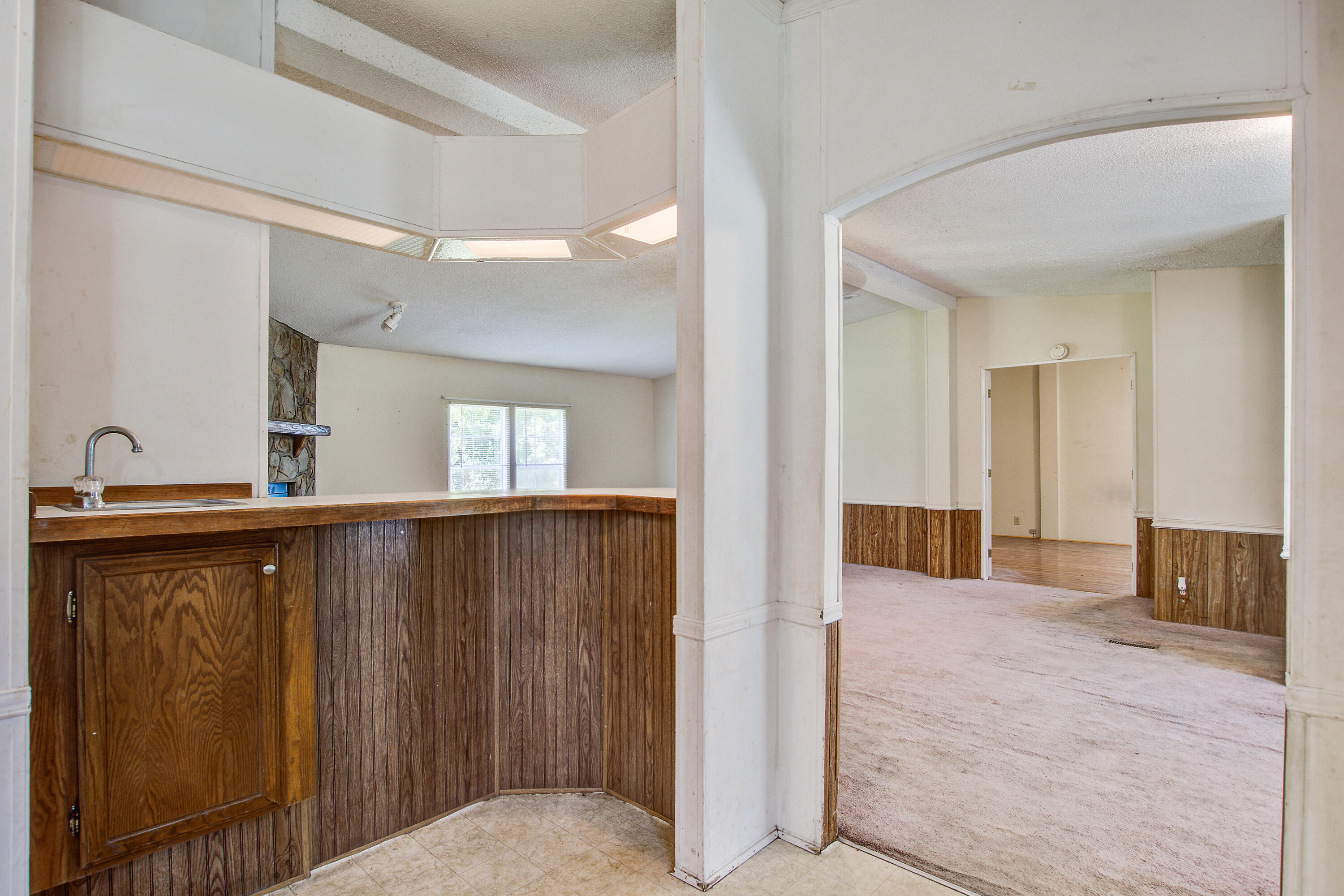 663 Barn Road Bonneau, SC 29431 - Photo 6 of 20 663 BArn from kitch into liv