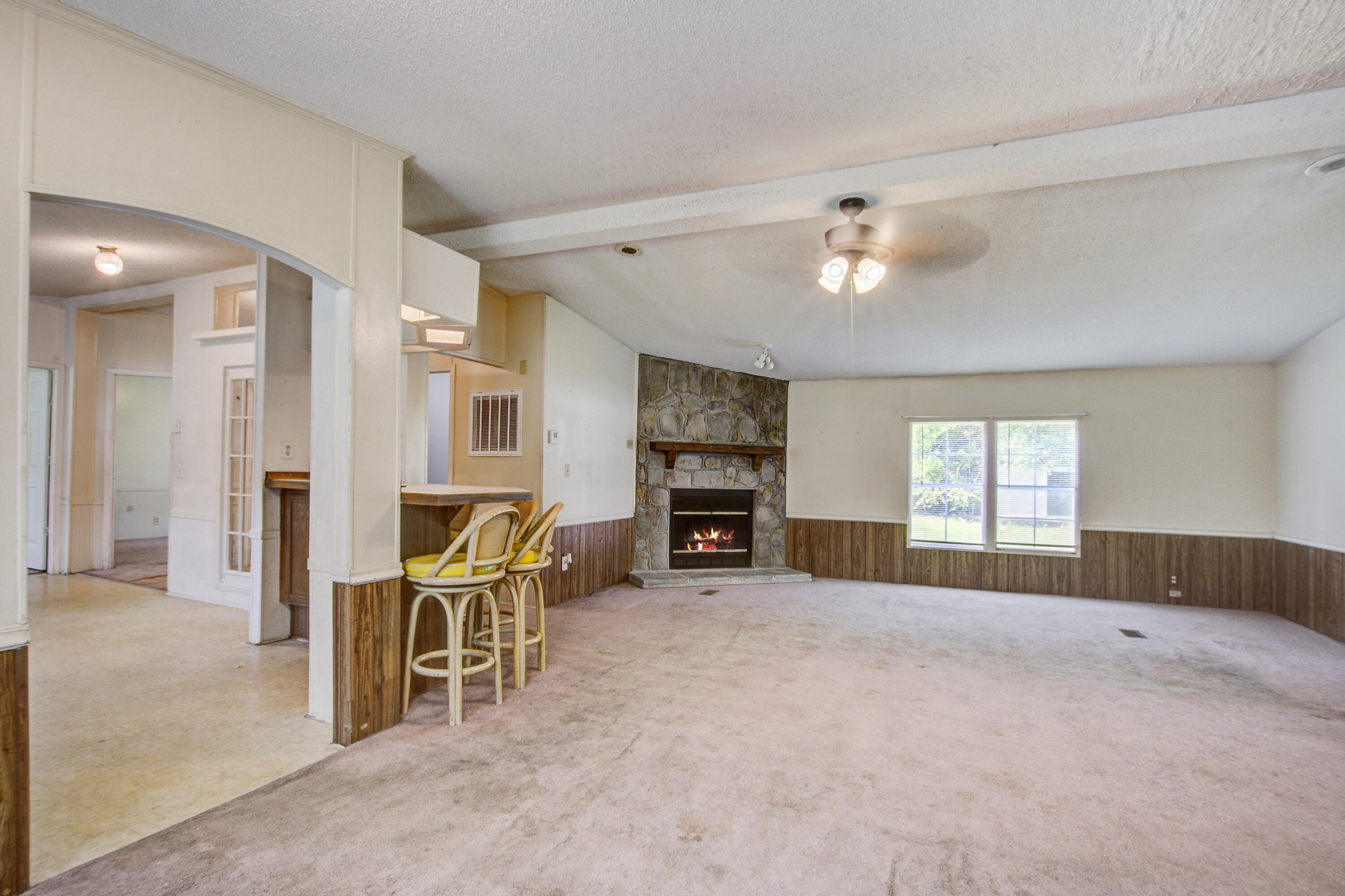 663 Barn Road Bonneau, SC 29431 - Photo 7 of 20 663 Barn rd kithen and liv