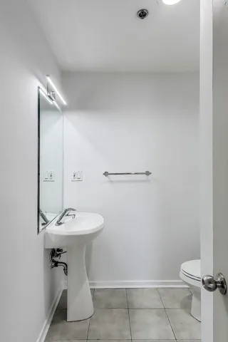 $365,000 | 2310 South Canal Street, Unit 401, Chicago, IL 60616