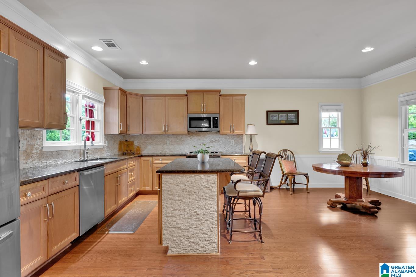 2026 Greenview Trail Birmingham, AL 35226 - Photo 5 of 40