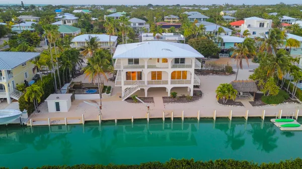 $5,380,000 | 228 West Seaview Circle, Marathon, FL 33050
