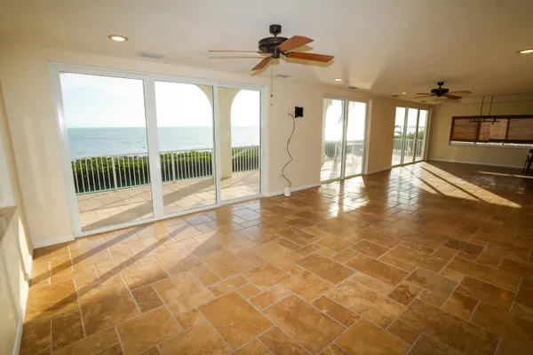 $5,380,000 | 228 West Seaview Circle, Marathon, FL 33050