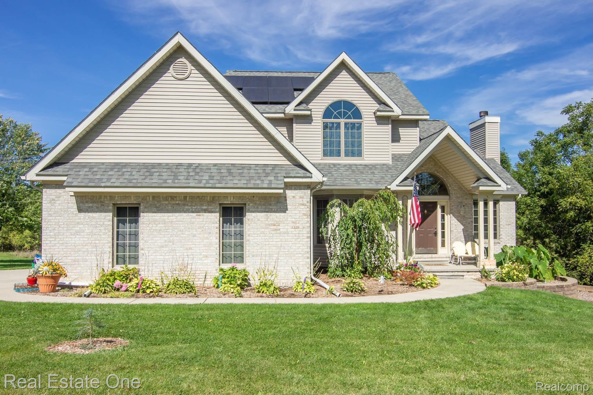 01_Exterior_12101Green.jpg