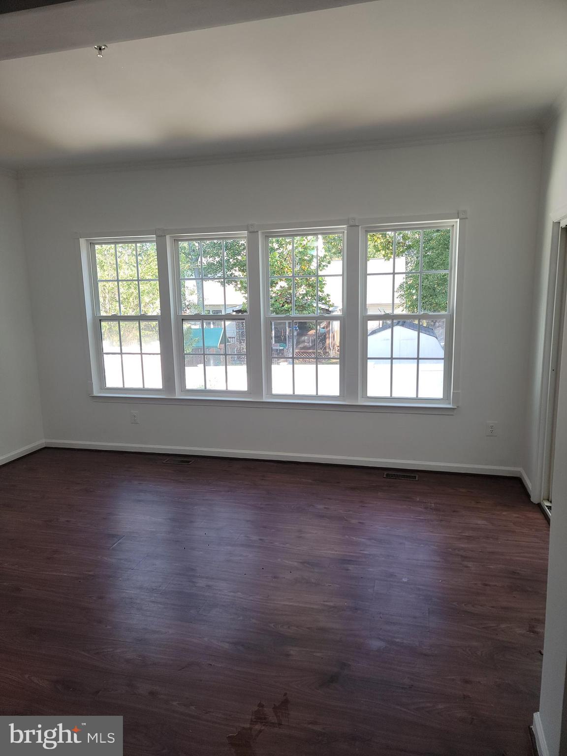 1218 Graycliff Lane Odenton, MD 21113 - Photo 15 of 59 Living Room