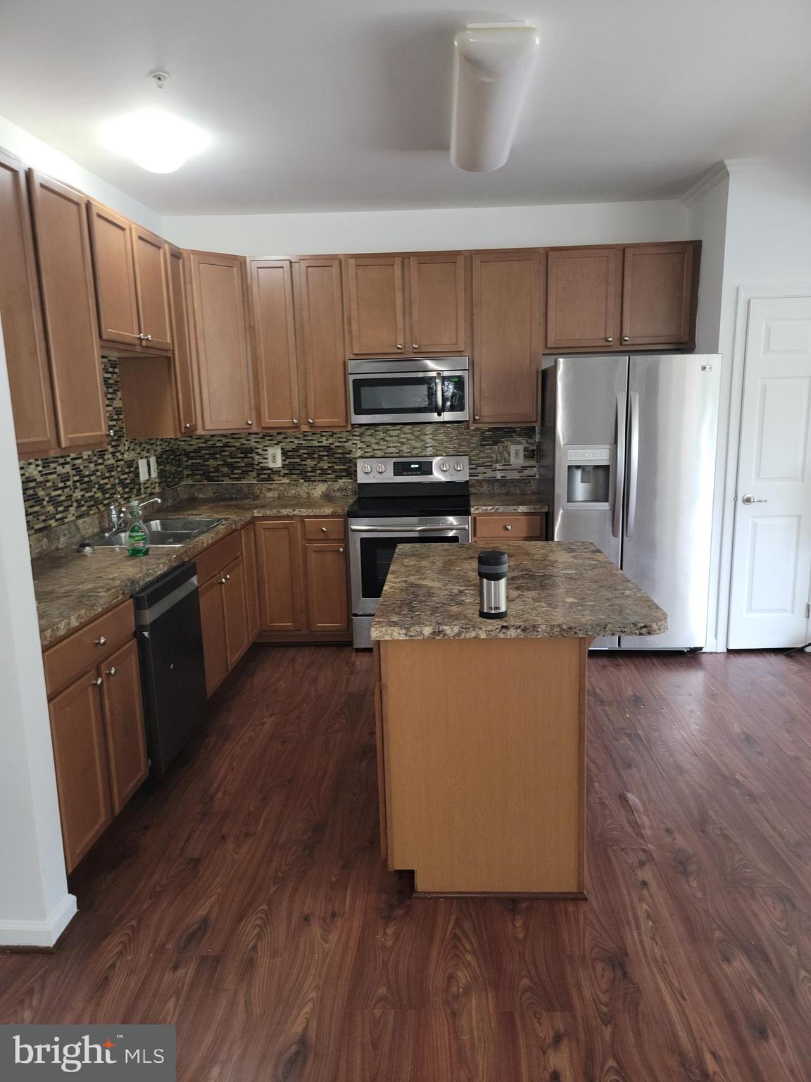 1218 Graycliff Lane Odenton, MD 21113 - Photo 16 of 59 Kitchen
