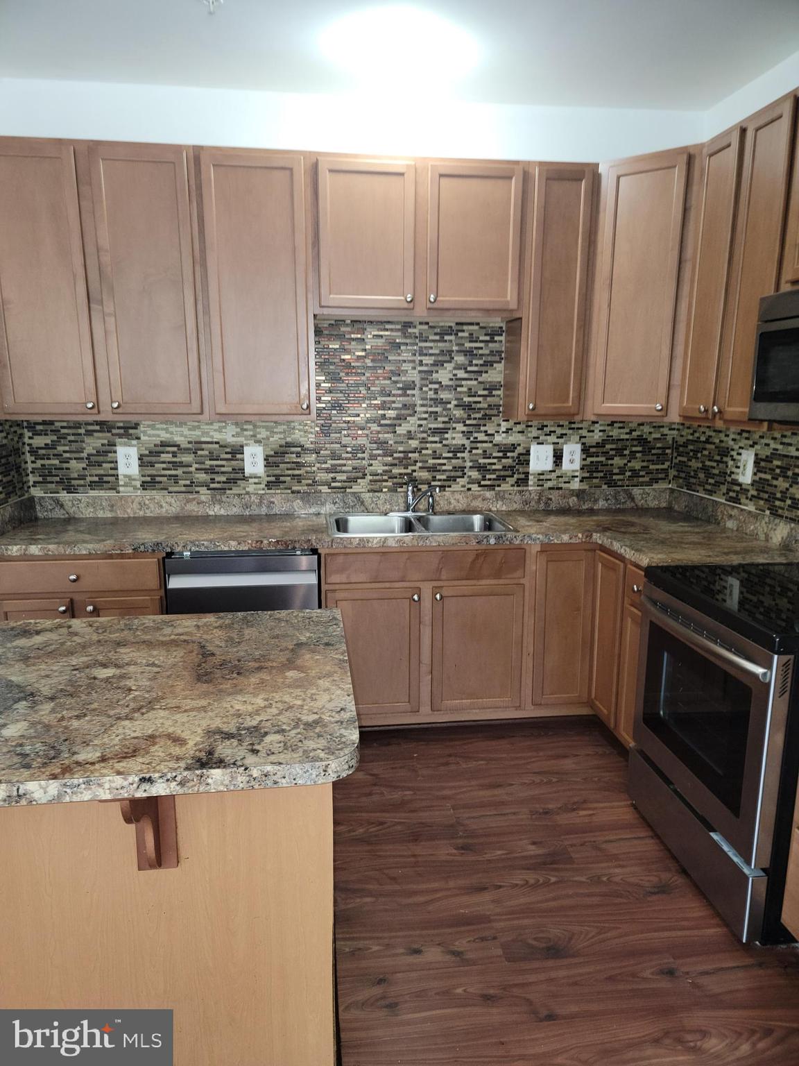 1218 Graycliff Lane Odenton, MD 21113 - Photo 19 of 59 kitchen