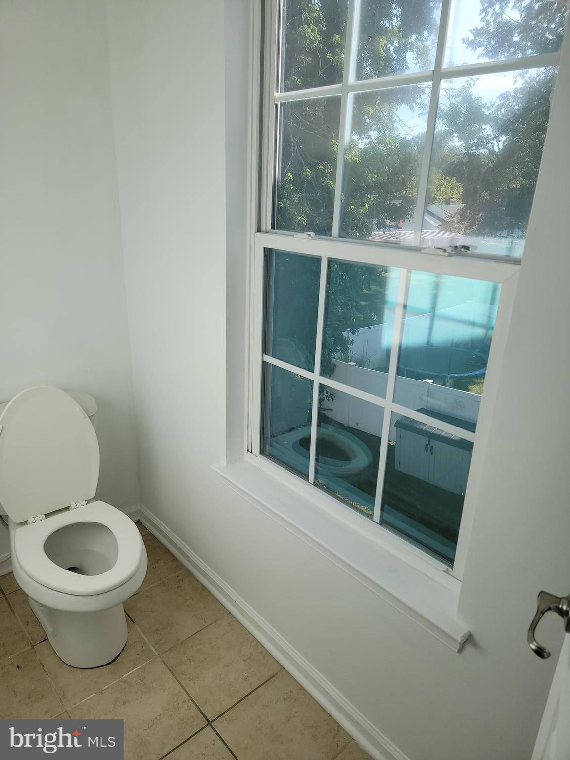 1218 Graycliff Lane Odenton, MD 21113 - Photo 31 of 59 Master toilet