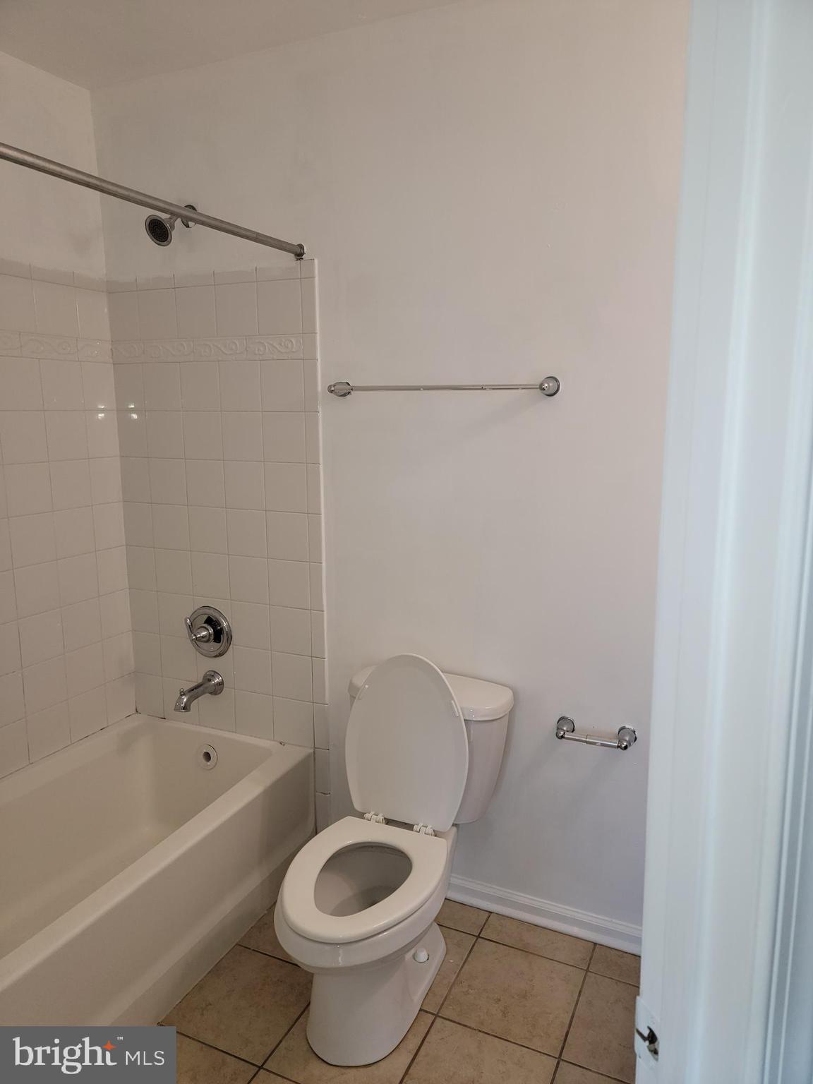 1218 Graycliff Lane Odenton, MD 21113 - Photo 37 of 59 Toilet