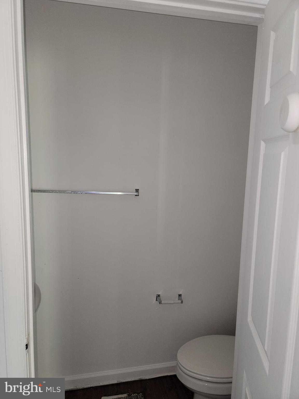 1218 Graycliff Lane Odenton, MD 21113 - Photo 50 of 59 Toilet2