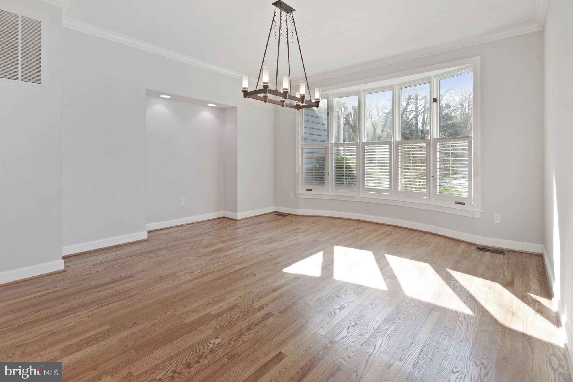 1308 Stamford Way Reston, VA 20194 - Photo 16 of 53 Dining Room