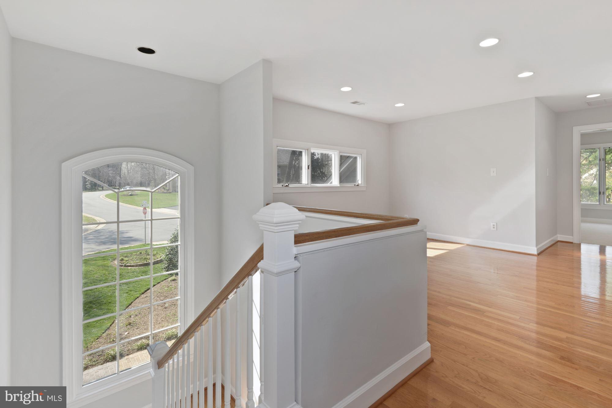 1308 Stamford Way Reston, VA 20194 - Photo 23 of 53 Upper Level