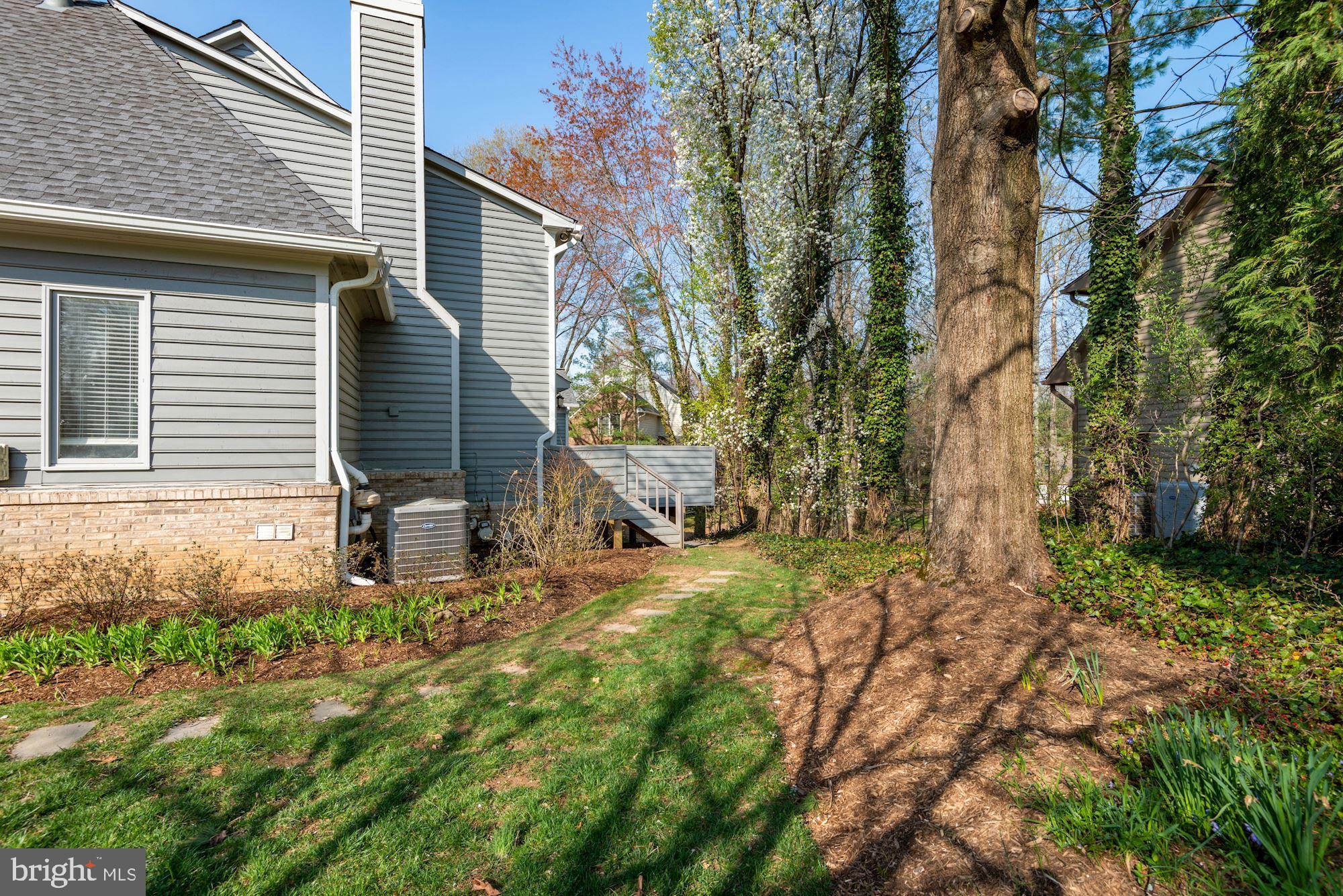 1308 Stamford Way Reston, VA 20194 - Photo 43 of 53 Side Exterior