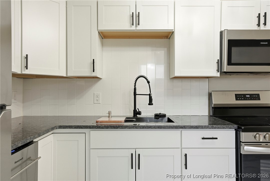 1425 East Manchester Road Spring Lake, NC 28390 - Photo 9 of 42