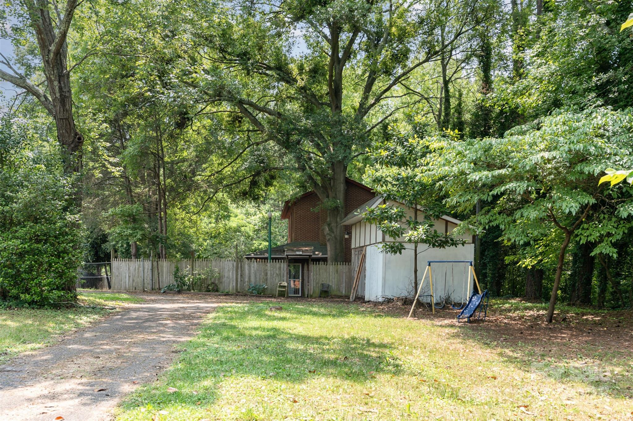 417 Phifer Road Kings Mountain, NC 28086 - Photo 30 of 31 a backyard of a house