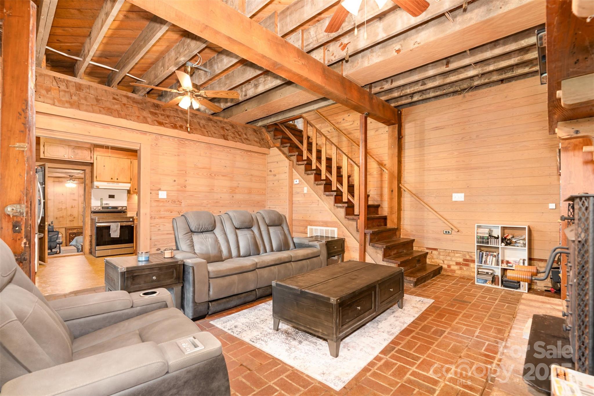 417 Phifer Road Kings Mountain, NC 28086 - Photo 5 of 31 a living room with furniture