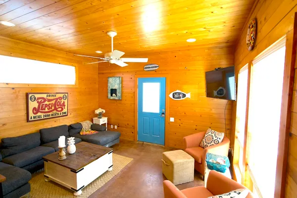 $4,000 | 2606 Eleventh Street, Unit 2, Port Aransas, TX 78373