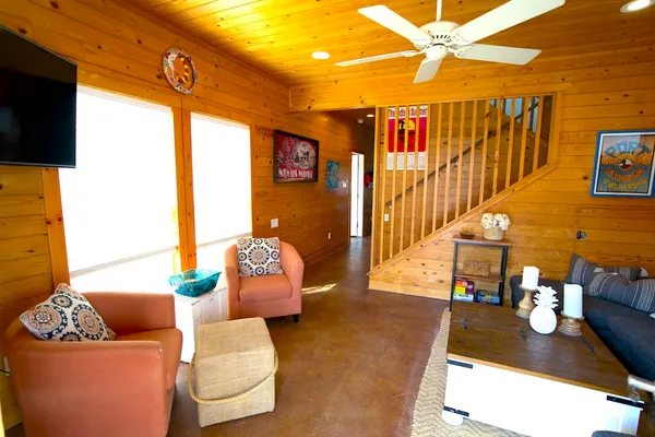 $4,000 | 2606 Eleventh Street, Unit 2, Port Aransas, TX 78373