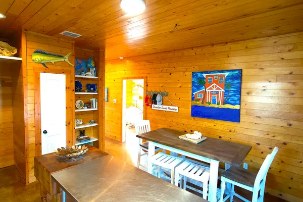 $4,000 | 2606 Eleventh Street, Unit 2, Port Aransas, TX 78373