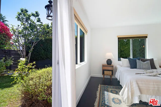 $1,598,000 | 502 North Crescent Heights Boulevard, Los Angeles, CA 90048