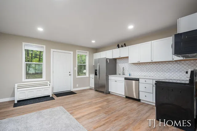 $309,900 | 6048 Stewart Woods Drive, Delton, MI 49046