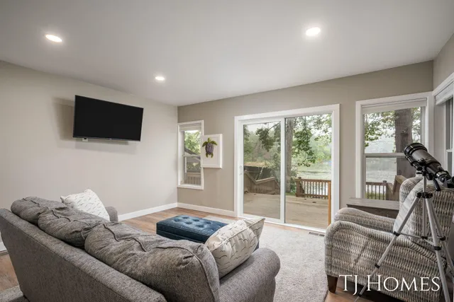 $309,900 | 6048 Stewart Woods Drive, Delton, MI 49046