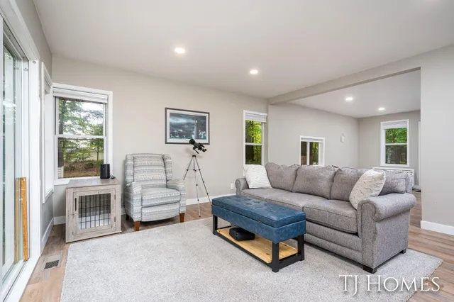 $309,900 | 6048 Stewart Woods Drive, Delton, MI 49046