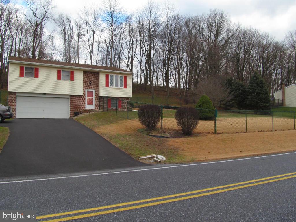 717 White Oak Road Manheim, PA 17545 - Photo 5 of 32