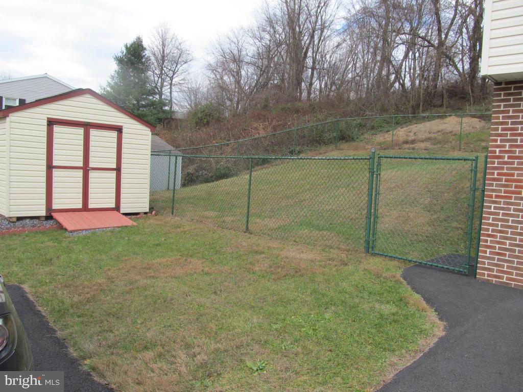 717 White Oak Road Manheim, PA 17545 - Photo 6 of 32