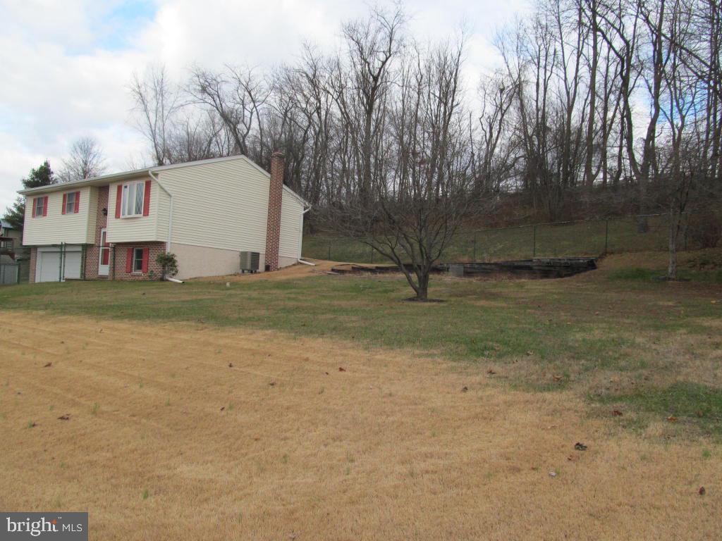 717 White Oak Road Manheim, PA 17545 - Photo 10 of 32