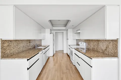 $899,000 | 3210 South Ocean Boulevard, Unit 805, Highland Beach, FL 33487