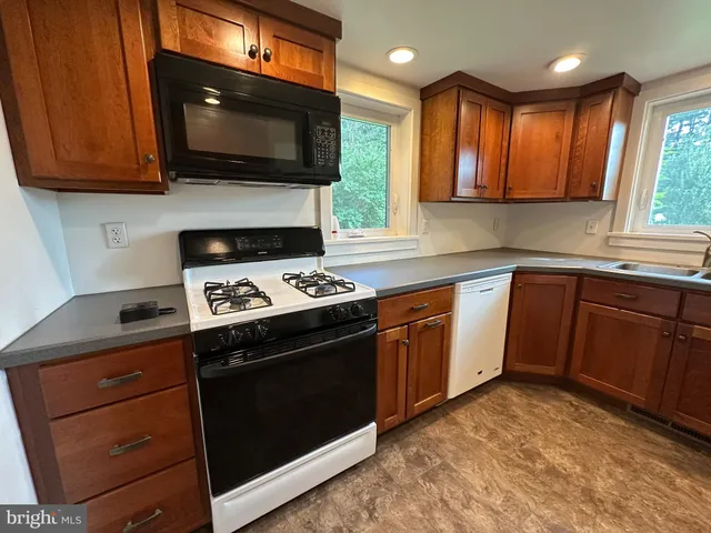 $1,695 | 4599 Carlisle Road, Gardners, PA 17324