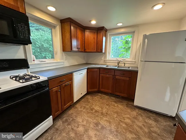 $1,695 | 4599 Carlisle Road, Gardners, PA 17324