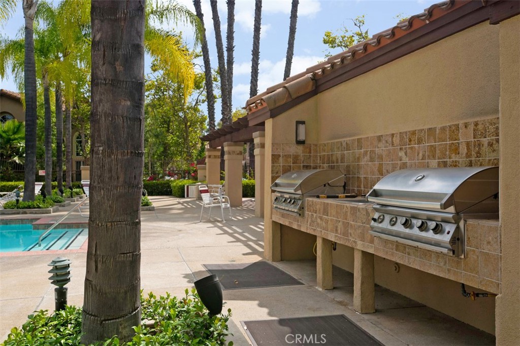 288 Pasto Rico Rancho Santa Margarita, CA 92688 - Photo 25 of 29 Community BBQ