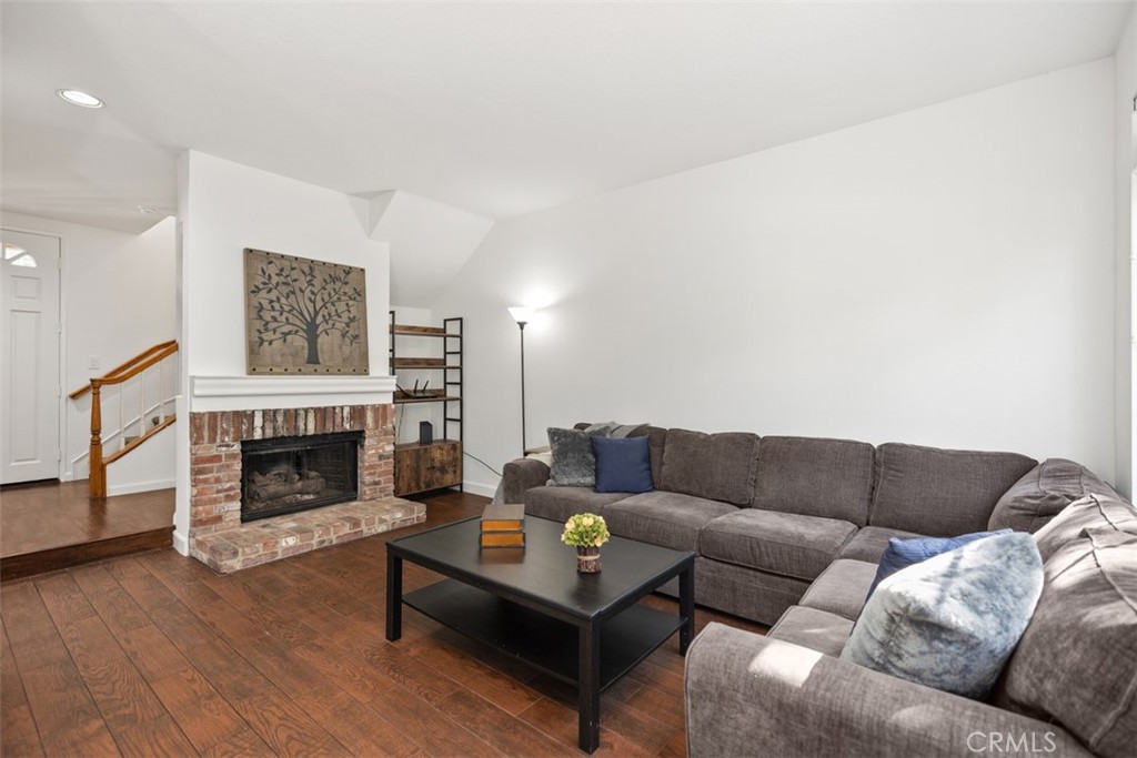 288 Pasto Rico Rancho Santa Margarita, CA 92688 - Photo 6 of 29 Living Room