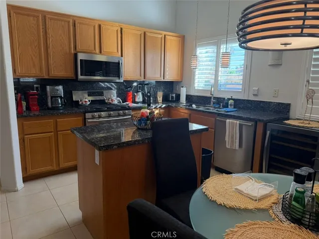 $4,200 | 37677 Emerson Drive, Palm Desert, CA 92211