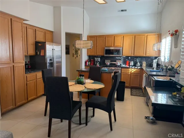 $4,200 | 37677 Emerson Drive, Palm Desert, CA 92211