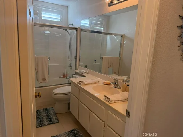 $4,200 | 37677 Emerson Drive, Palm Desert, CA 92211