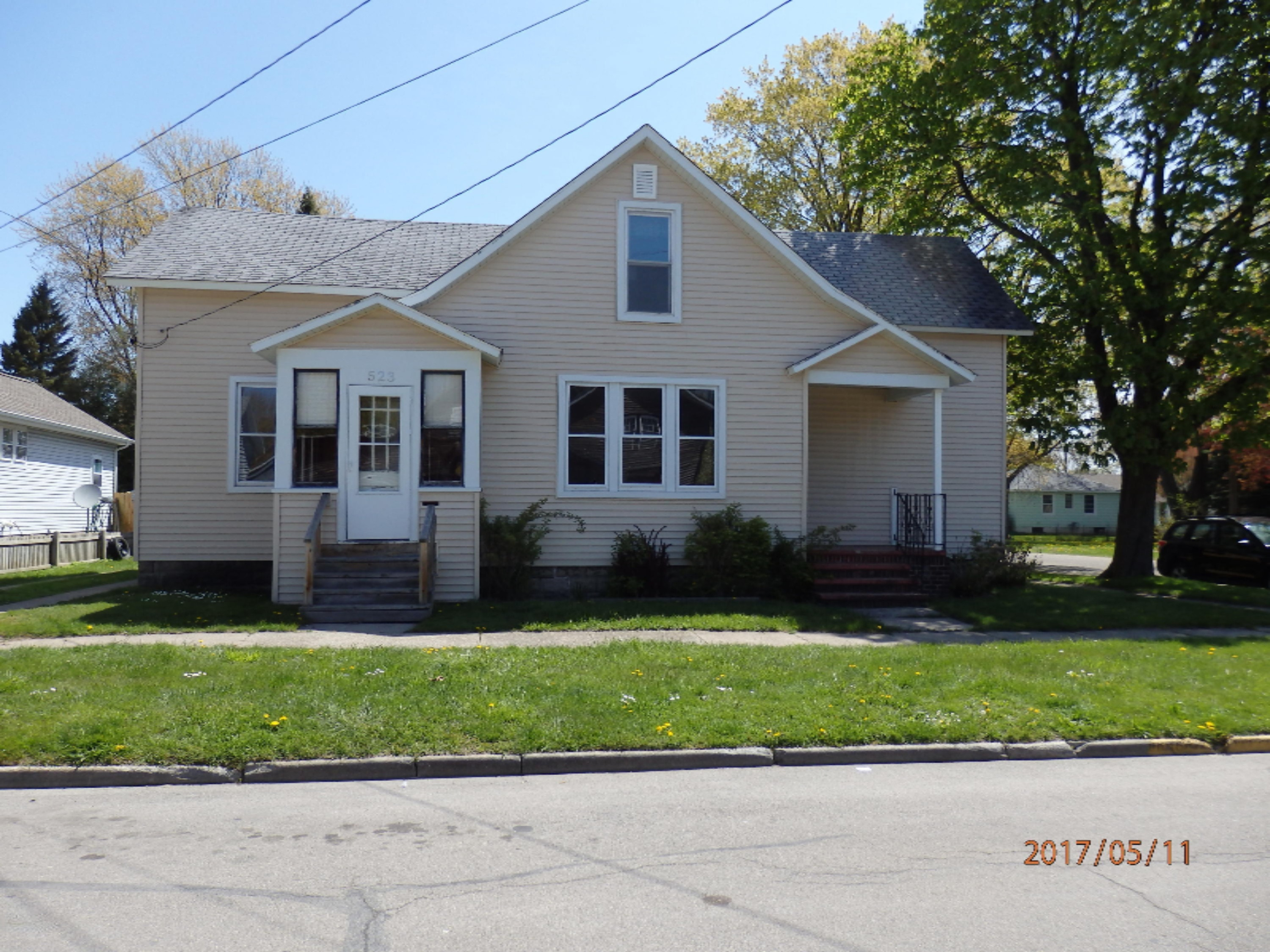 523 Ramsdell Street Manistee, MI 49660 - Photo 3 of 16 P5110270