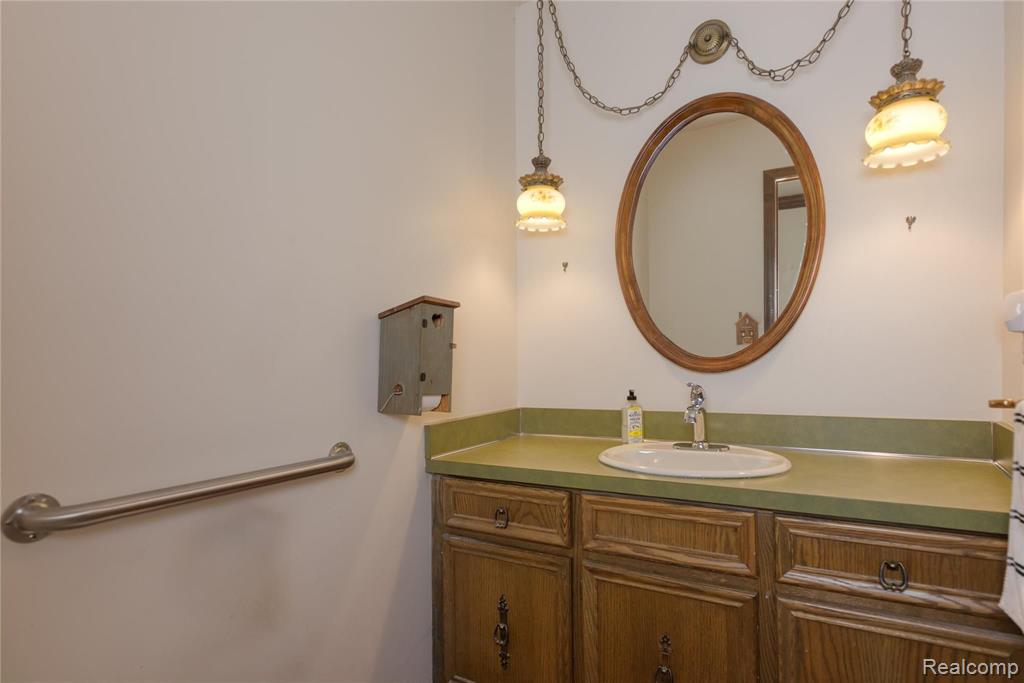 1732 North Kilburn Road Rochester Hills, MI 48306 - Photo 24 of 45