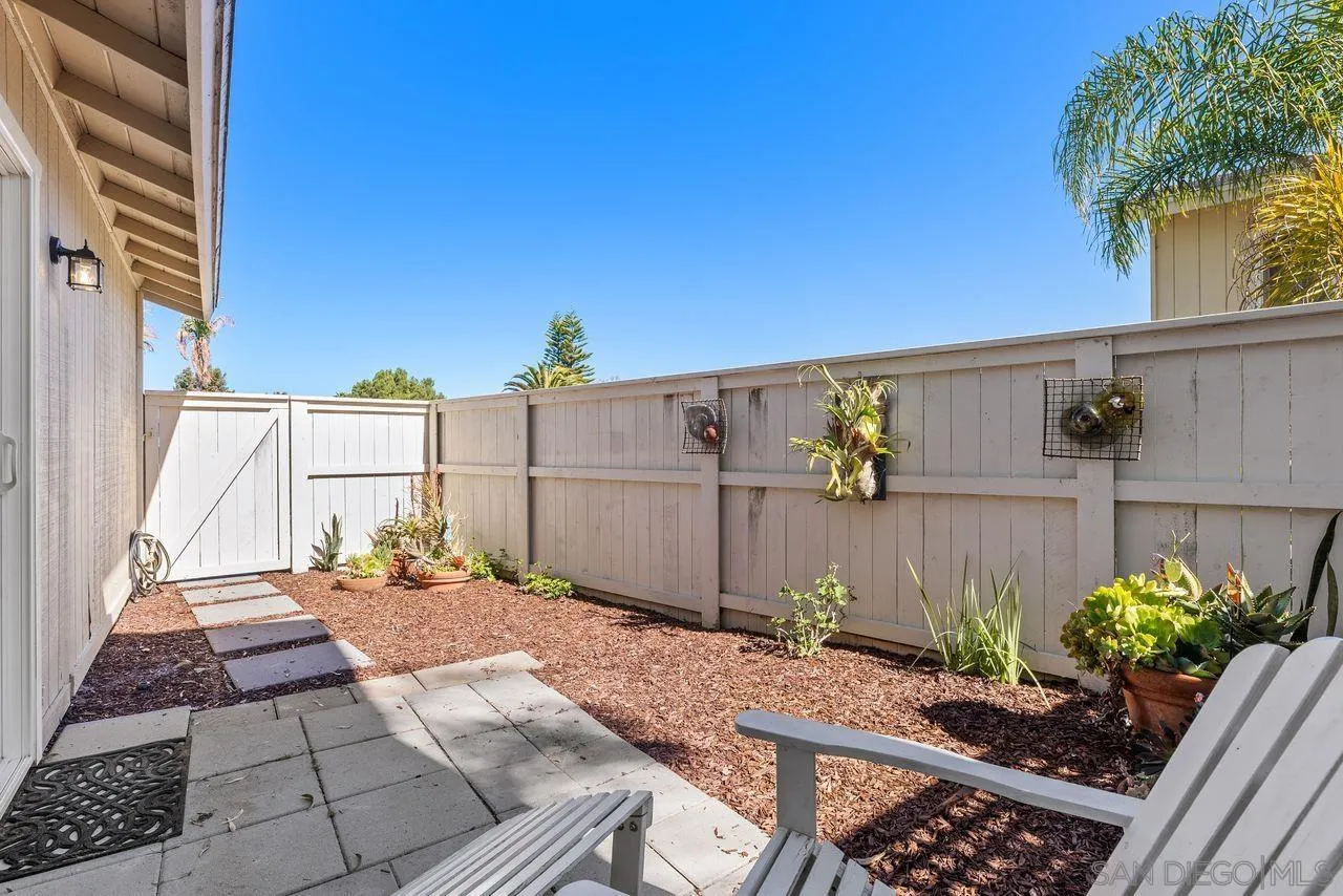 285 Aspenwood Lane Encinitas, CA 92024 - Photo 14 of 39