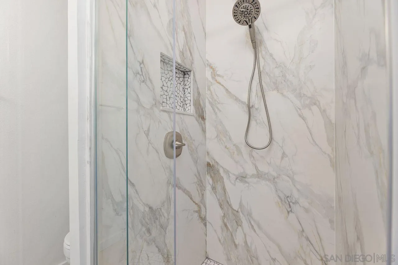 285 Aspenwood Lane Encinitas, CA 92024 - Photo 23 of 39 a bathroom with a shower