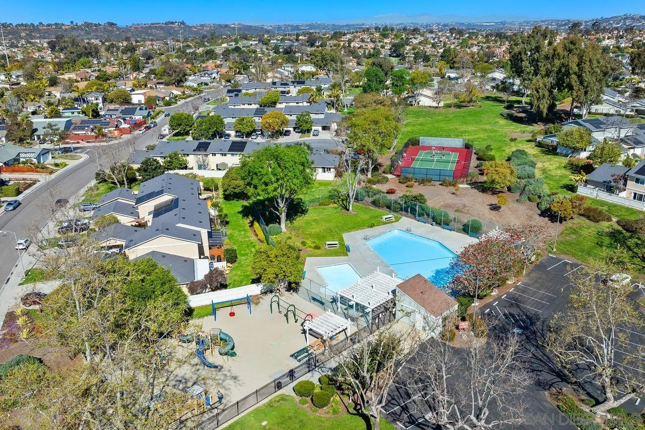 285 Aspenwood Lane Encinitas, CA 92024 - Photo 37 of 39 an aerial view of a houses with a yard