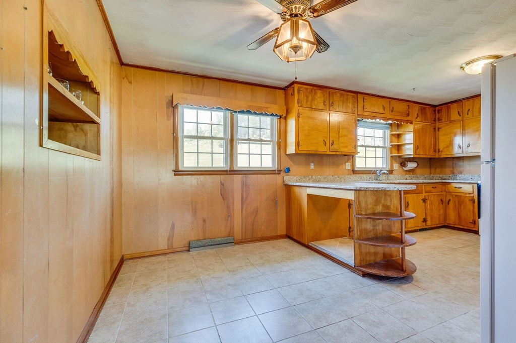 15060 Whites Mill Road Abingdon, VA 24210 - Photo 5 of 30 Gallery Image 5