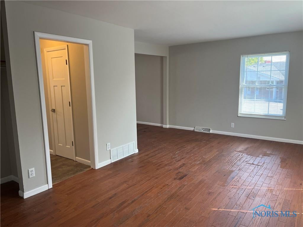 3217 Glanzman Road, Unit B14 Toledo, OH 43614 - Photo 4 of 49 Gallery Image 4