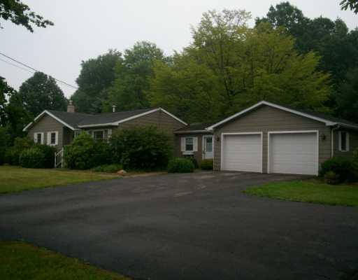 38 Gasper Road Grove City, PA 16127 - Photo 1 of 5 Exterior Front.